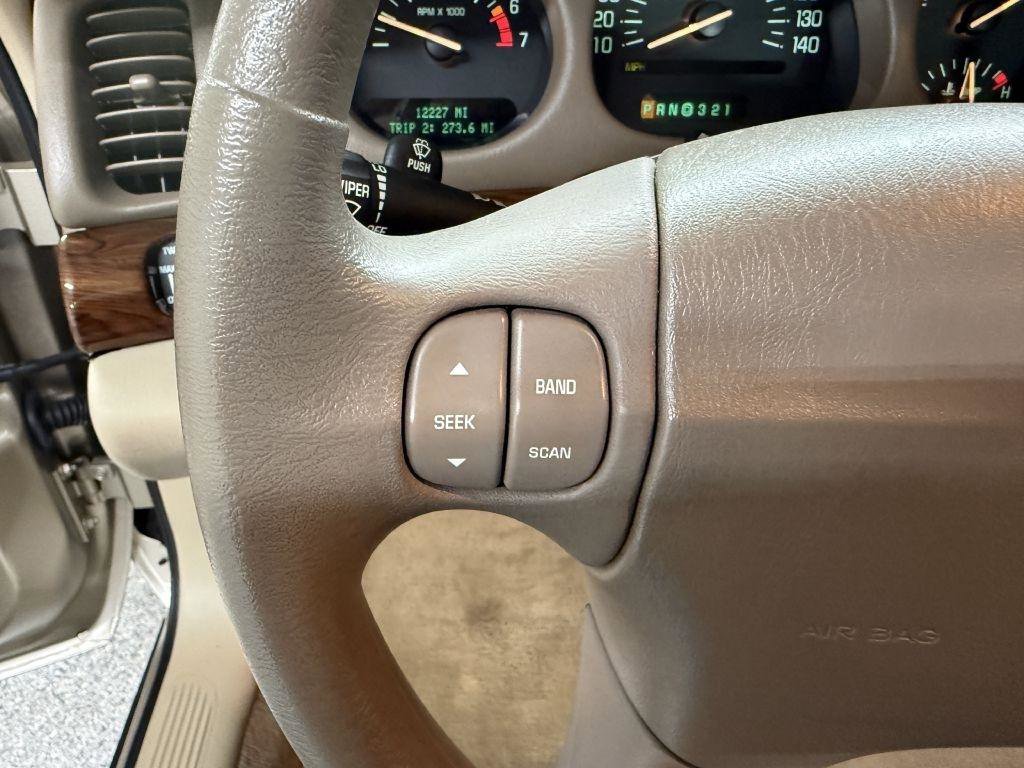Used 2005 Buick Le Sabre Custom image 29