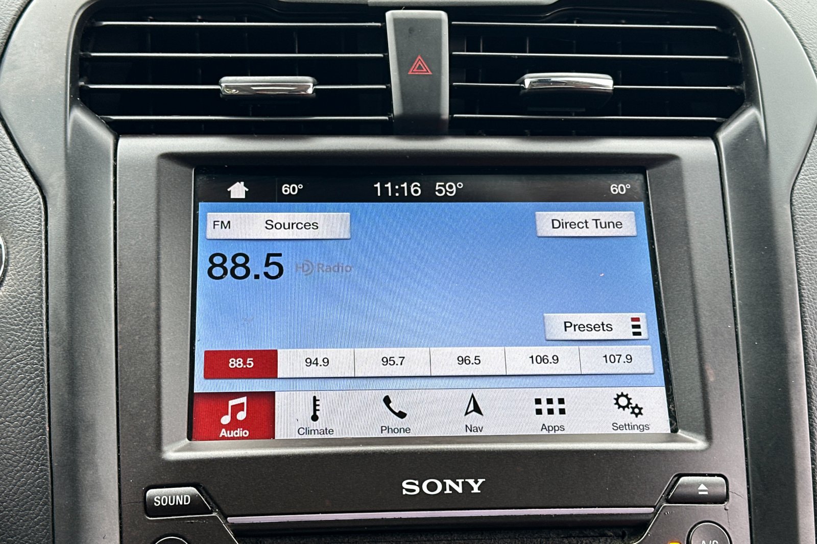Used 2019 Ford Fusion Energi Titanium FWD image 16