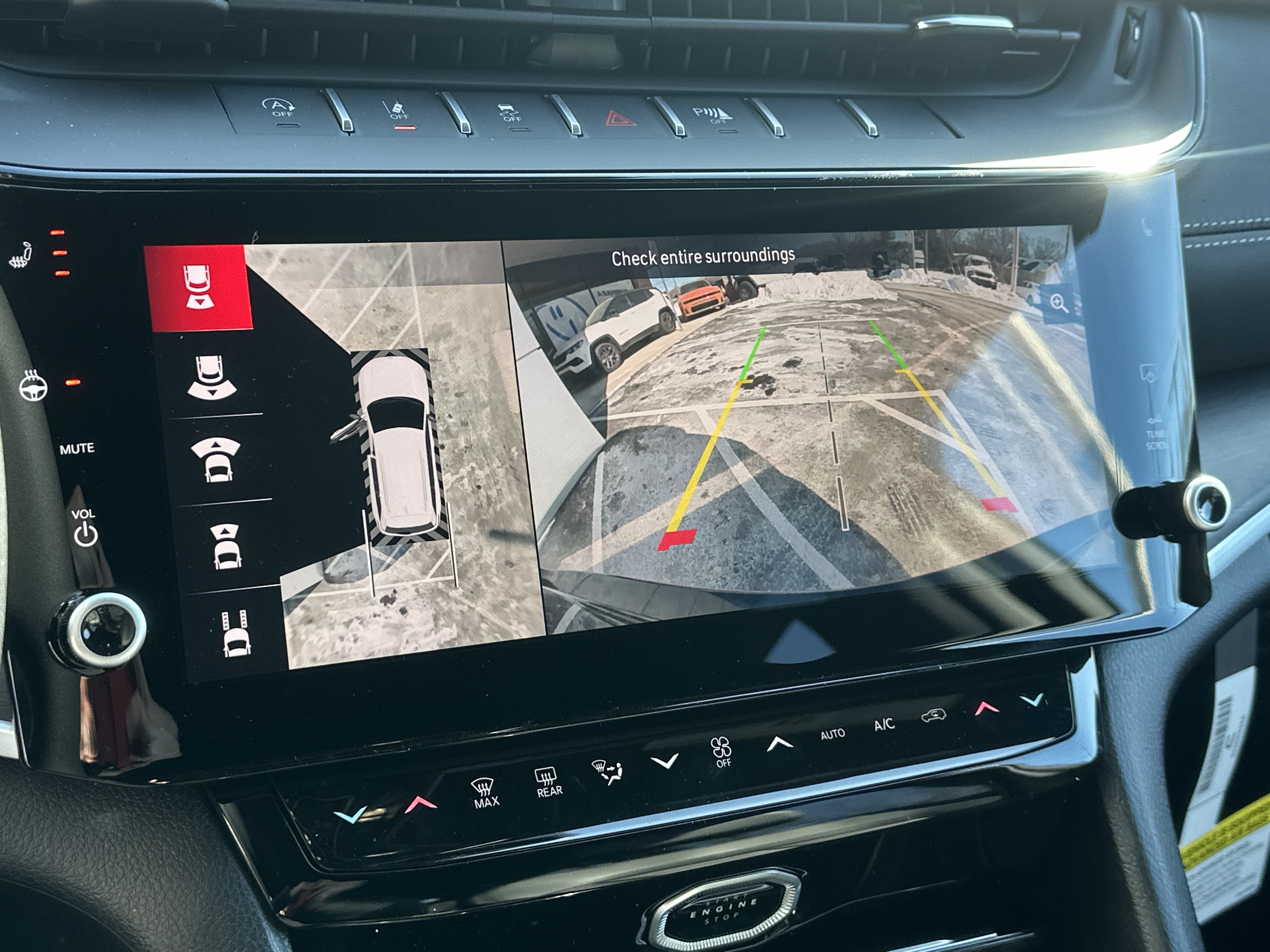 New 2026 Jeep Grand Cherokee Limited w/ Luxury Tech Group II AWD/4WD image 8