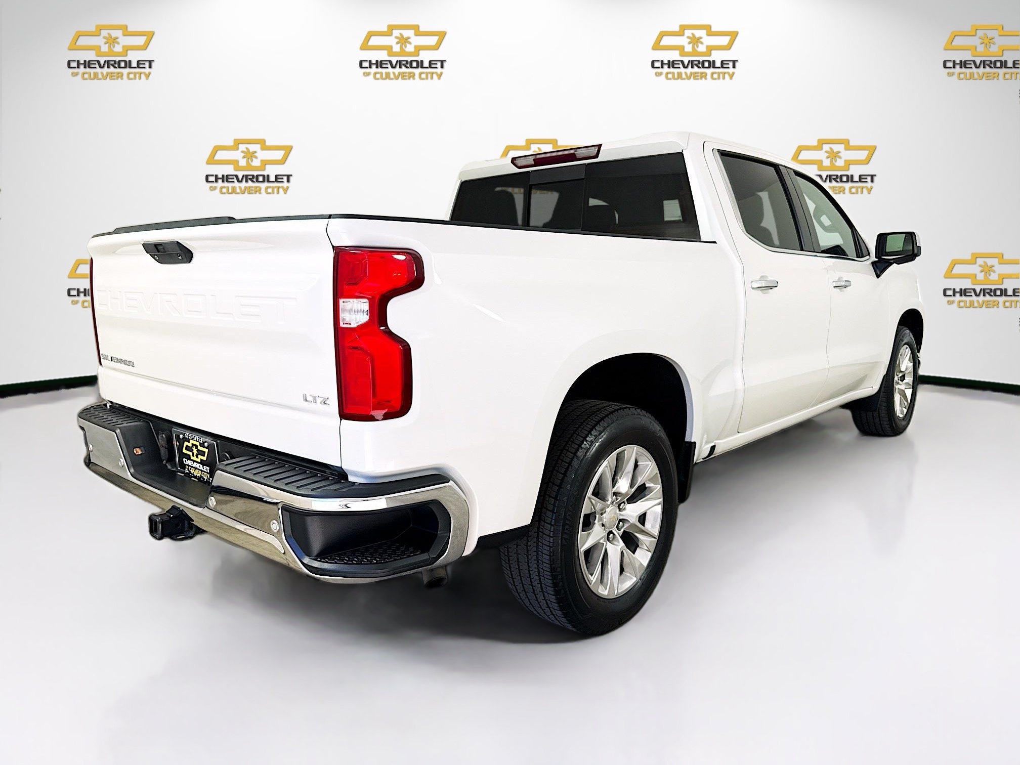 Used 2022 Chevrolet Silverado 1500 LTZ RWD image 8