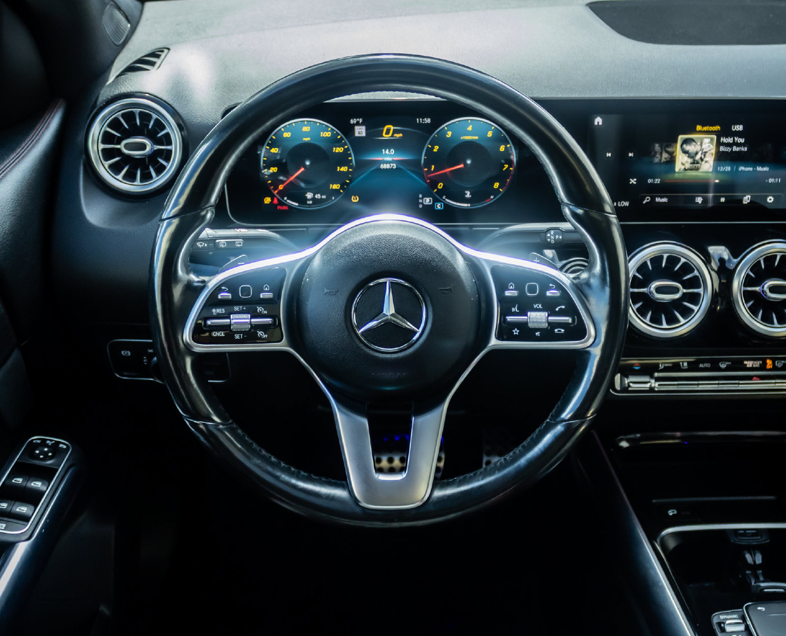 Used 2021 Mercedes-Benz GLA 250 4MATIC image 17