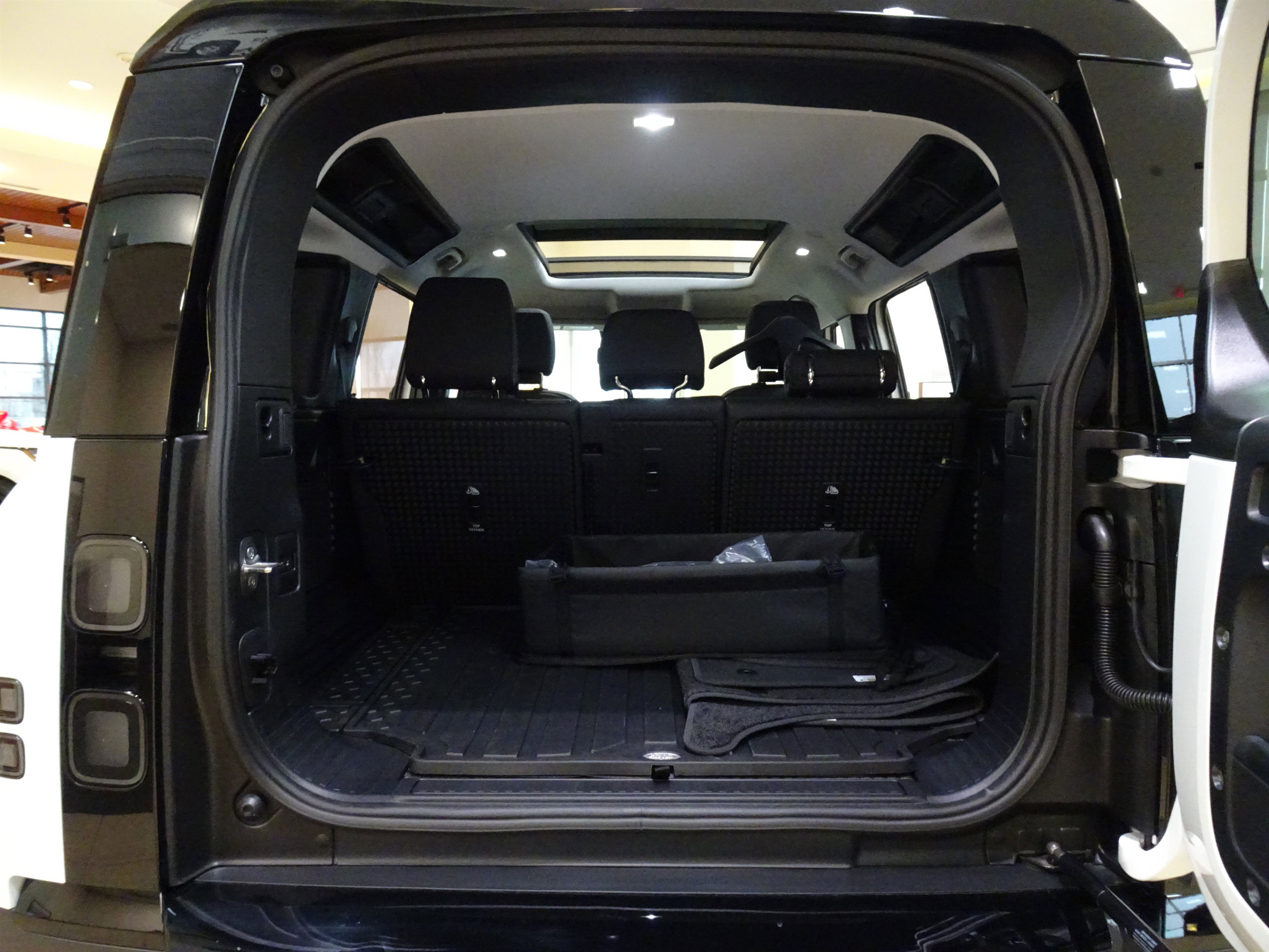 New 2026 Land Rover Defender 110 S image 22