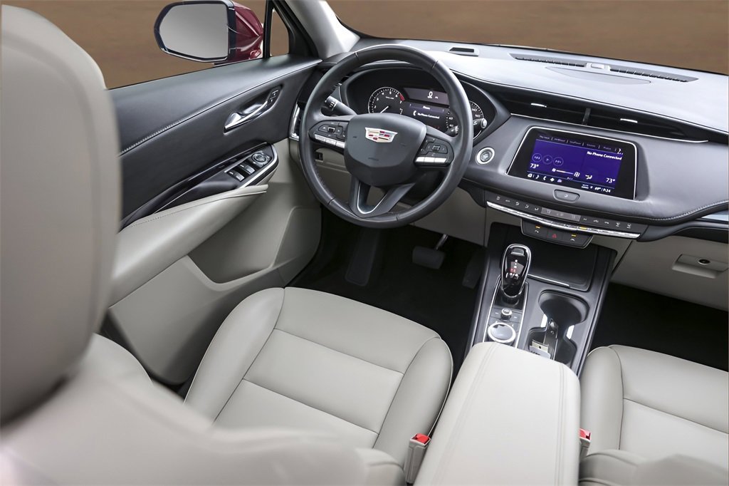 Used 2023 Cadillac XT4 Luxury w/ Driver Awareness Package image 27