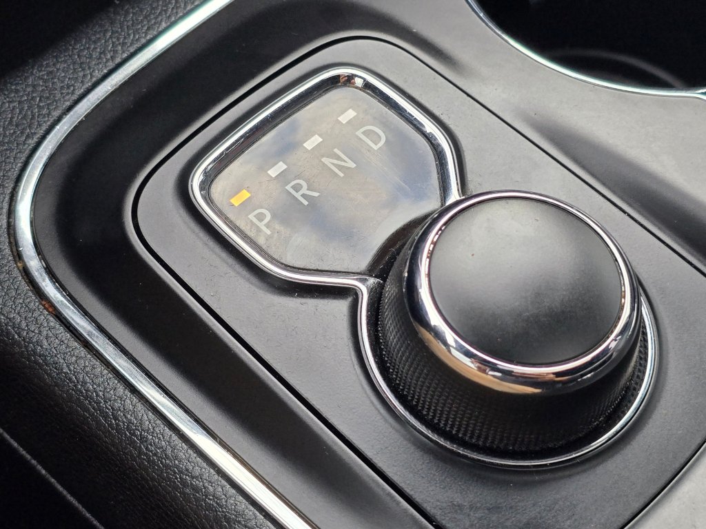Used 2015 Dodge Durango R/T w/ Technology Group AWD/4WD image 12