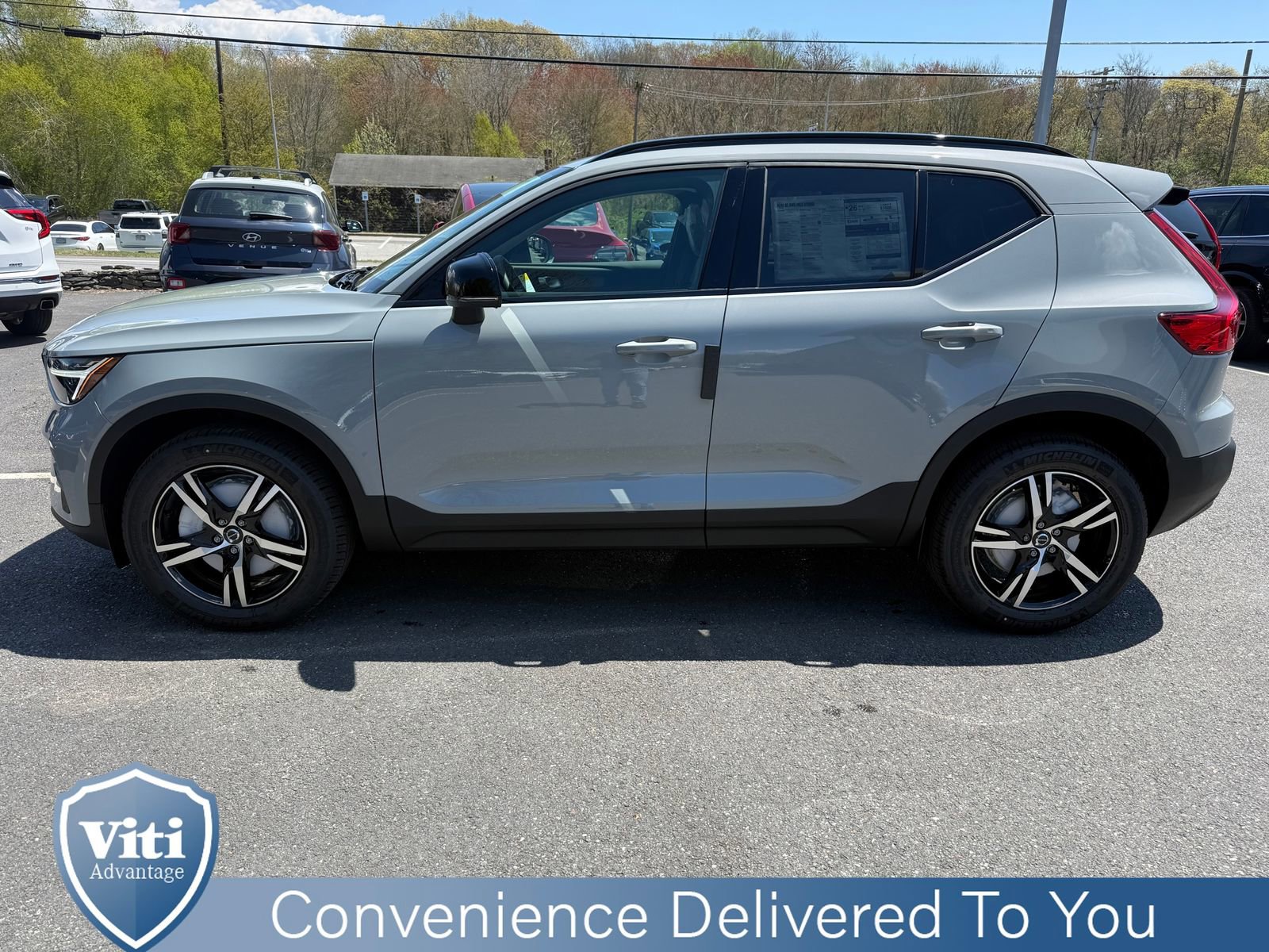 New 2026 Volvo XC40 B5 Core w/ Climate Package AWD/4WD image 5