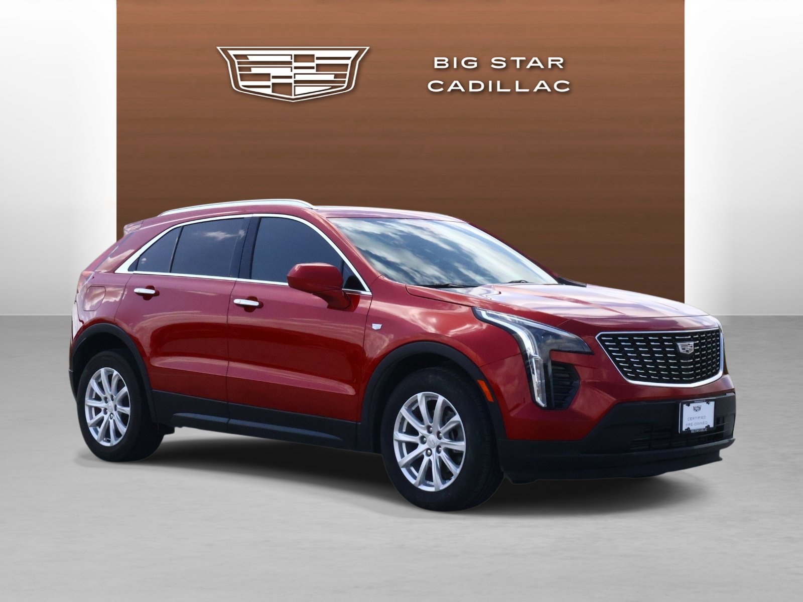 Used 2023 Cadillac XT4 Luxury w/ Cold Weather Package FWD image 7