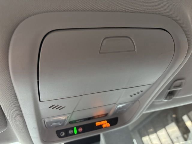 Used 2022 GMC Terrain SLE w/ Driver Convenience Package image 18