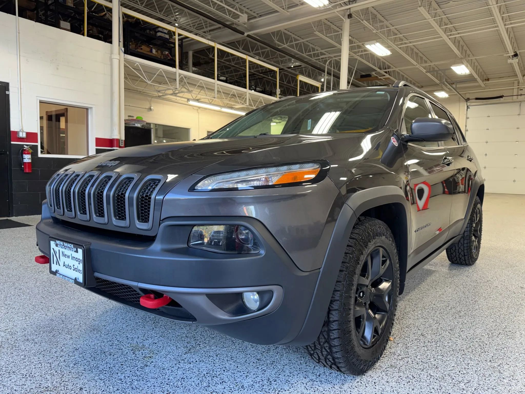 Used 2016 Jeep Cherokee Trailhawk w/ Comfort/Convenience Group image 4