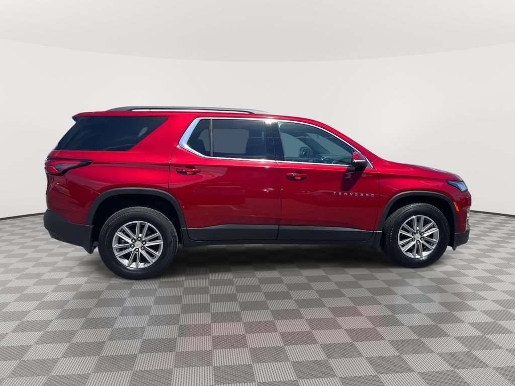 Used 2023 Chevrolet Traverse LT AWD/4WD image 3
