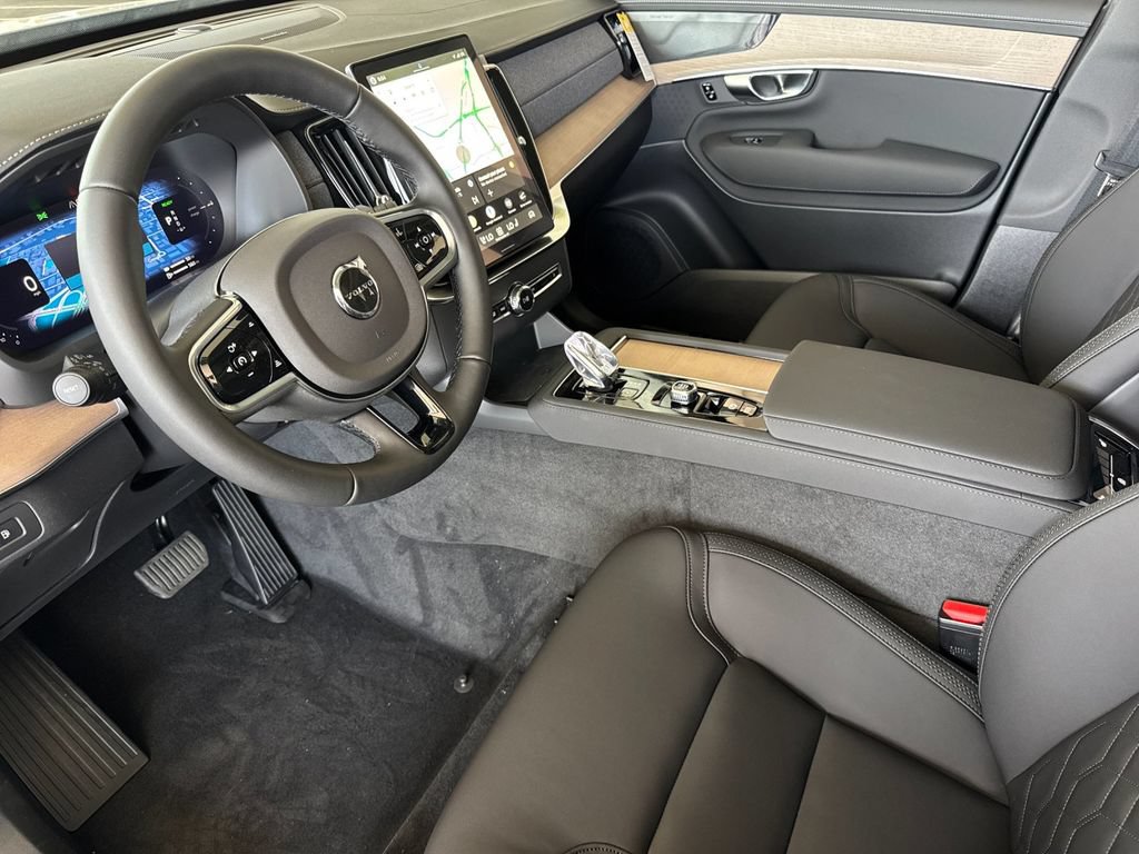 New 2026 Volvo XC90 T8 Plus AWD/4WD image 9