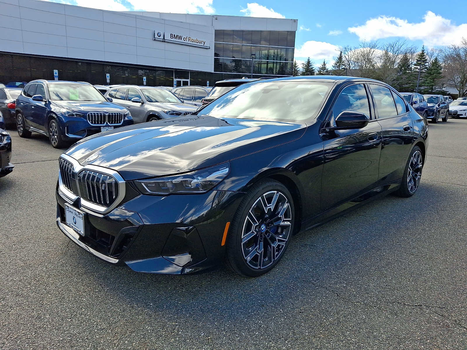 Used 2024 BMW i5 eDrive40i w/ M Sport Package image 3