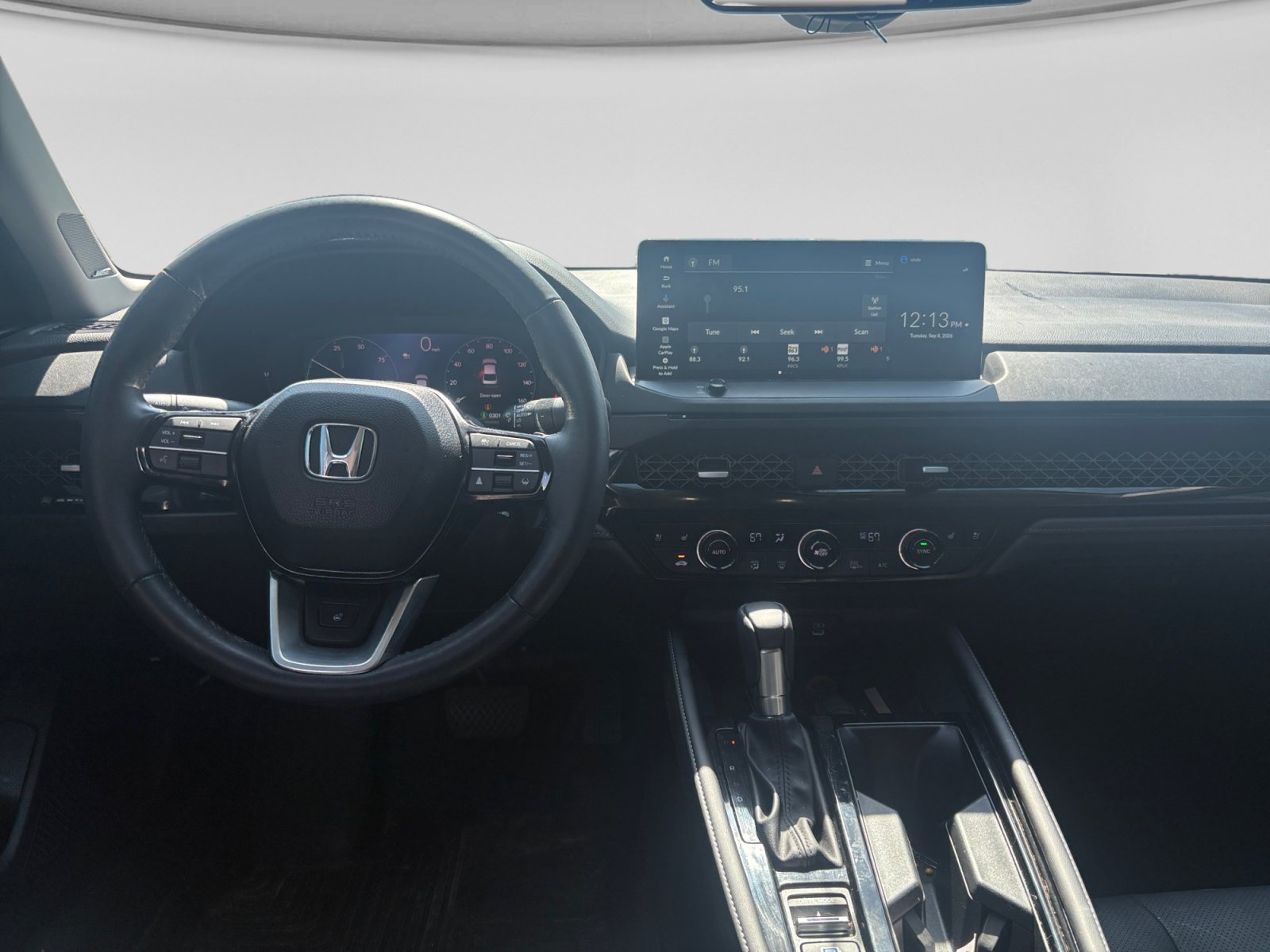 Used 2025 Honda Accord Touring image 11