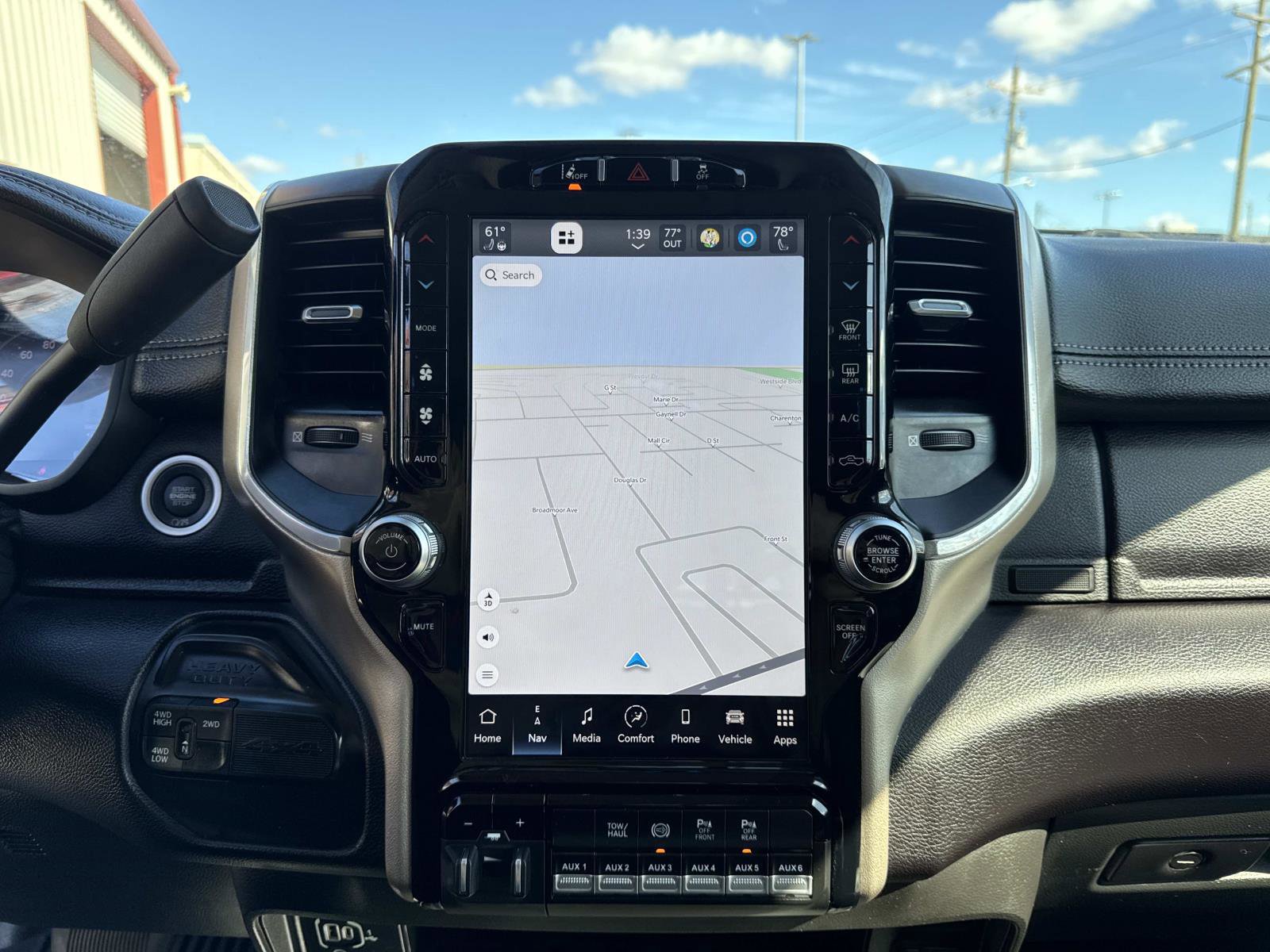 Used 2024 RAM 5500 Laramie image 24