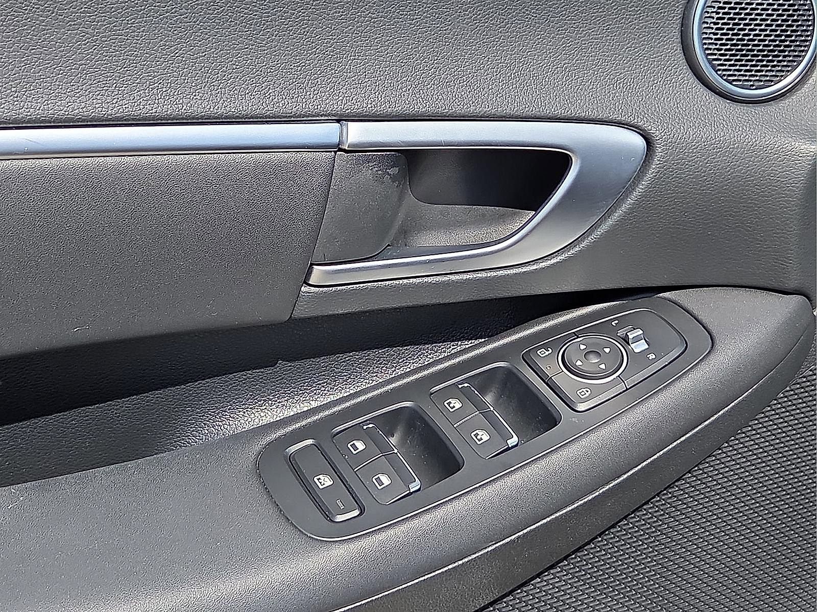 Used 2024 Hyundai Sonata SEL w/ Convenience Package image 12