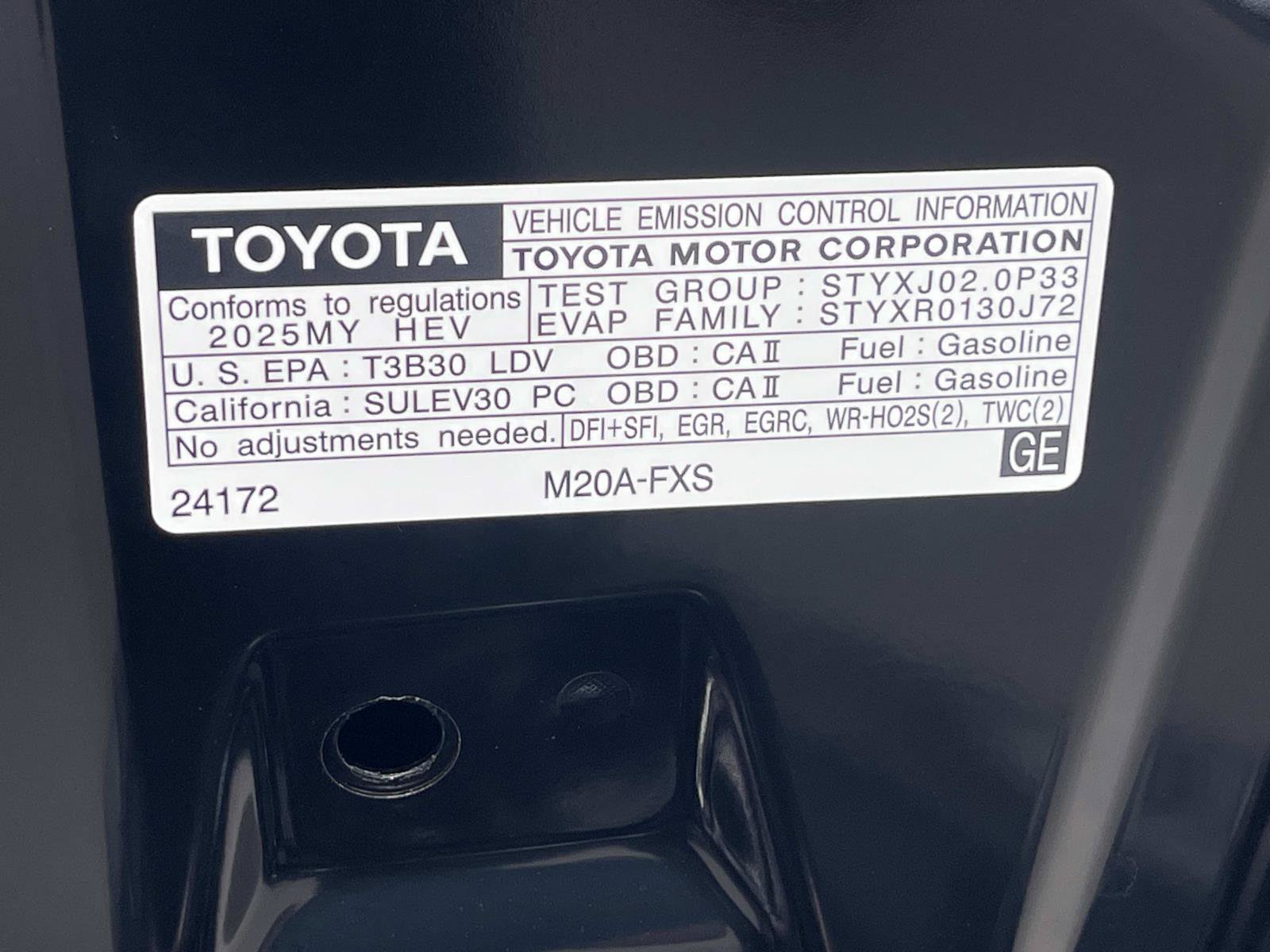 Used 2025 Toyota Prius LE FWD image 16