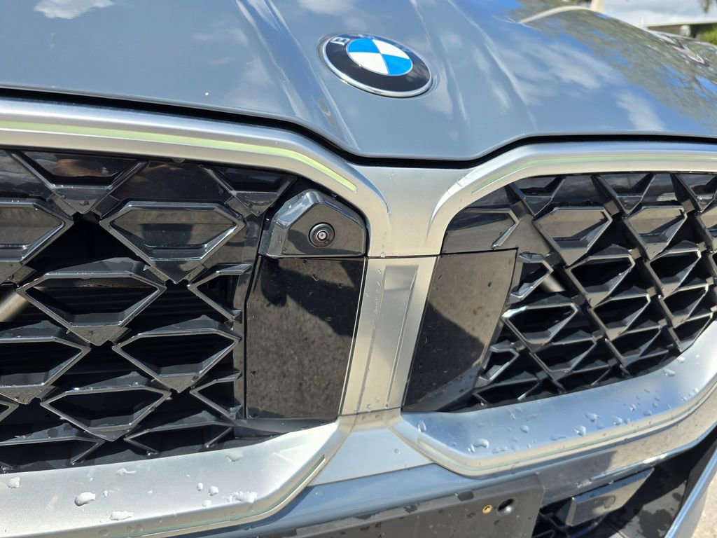 Used 2025 BMW X2 xDrive28i w/ Premium Package image 9