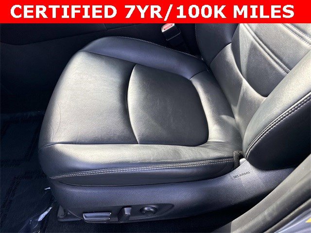 Used 2021 Toyota RAV4 XLE Premium image 15