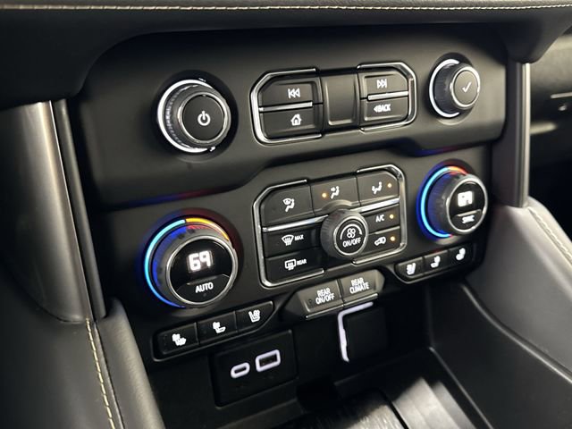Certified 2023 Chevrolet Suburban Premier image 21