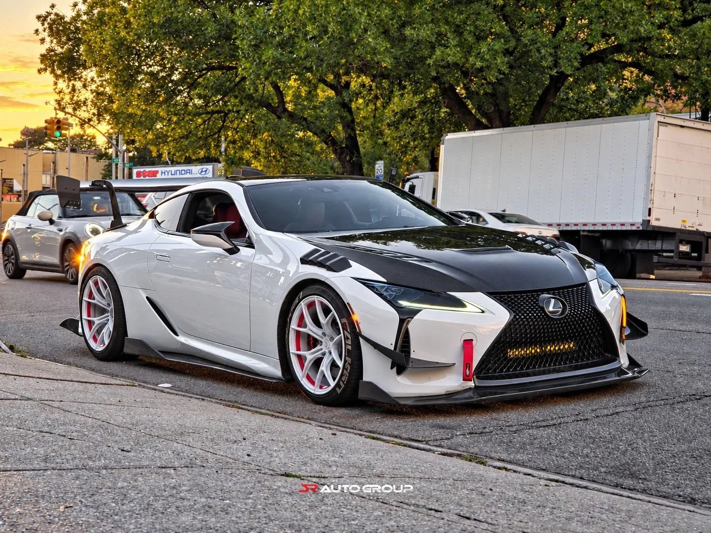 Used 2018 Lexus LC 500 Coupe w/ Touring Package RWD image 5