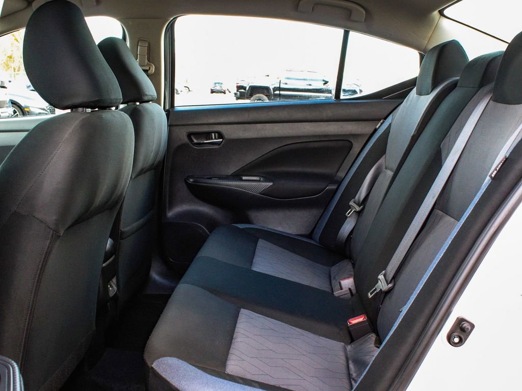 Used 2025 Nissan Versa SV FWD image 33
