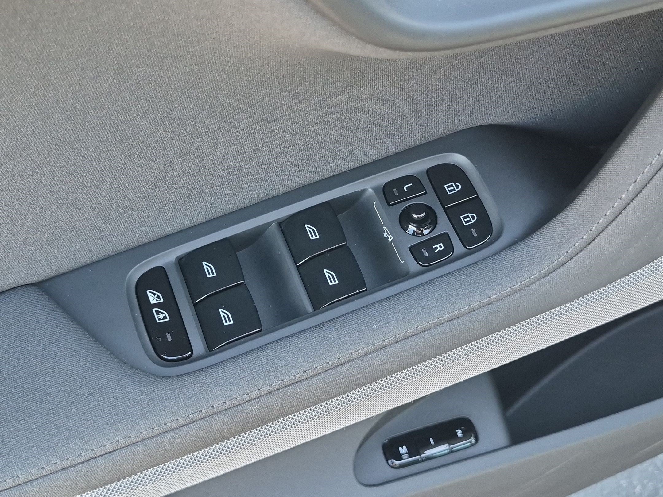 Used 2024 Polestar Polestar 2 AWD/4WD image 15