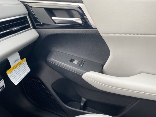 New 2025 Mitsubishi Outlander SE image 34