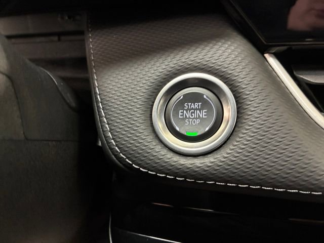 Used 2025 Chevrolet Equinox LT w/ Safety and Technology Package image 24