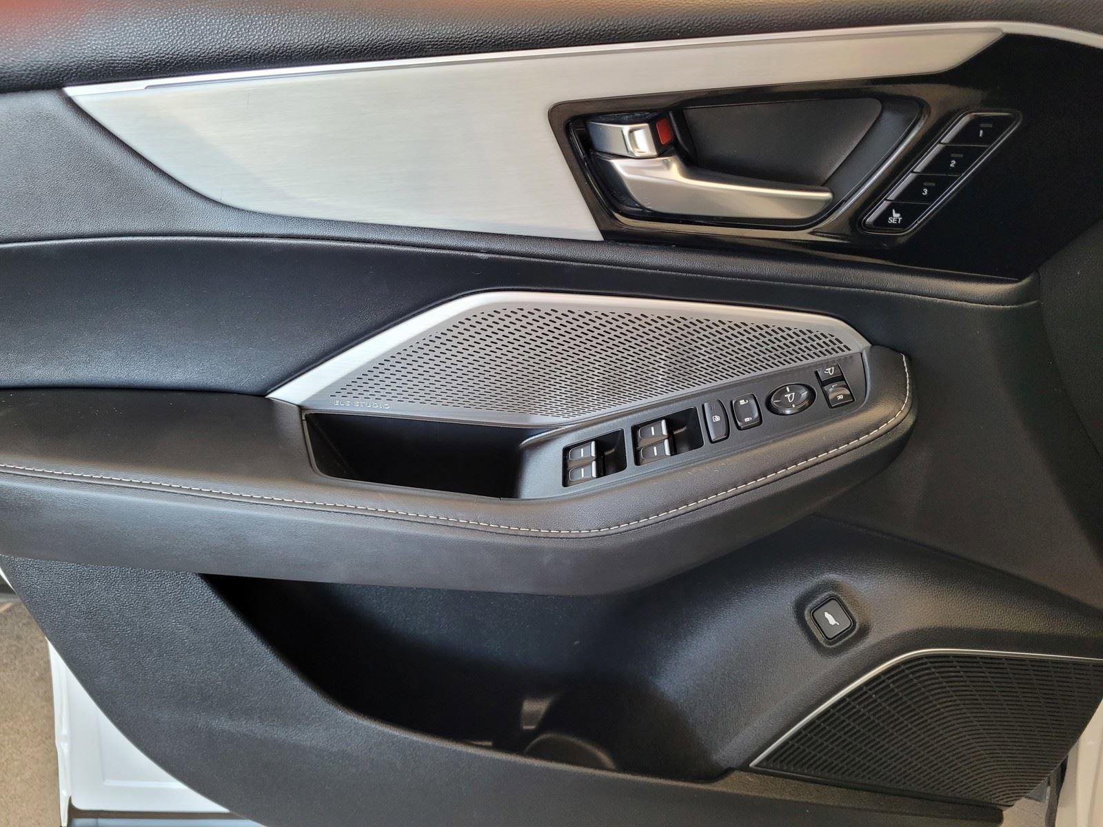 Used 2023 Acura MDX FWD w/ Technology Package image 24