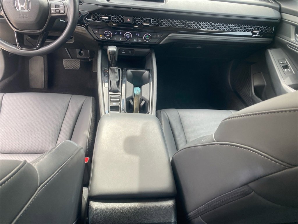 Used 2023 Honda Accord EX-L image 11