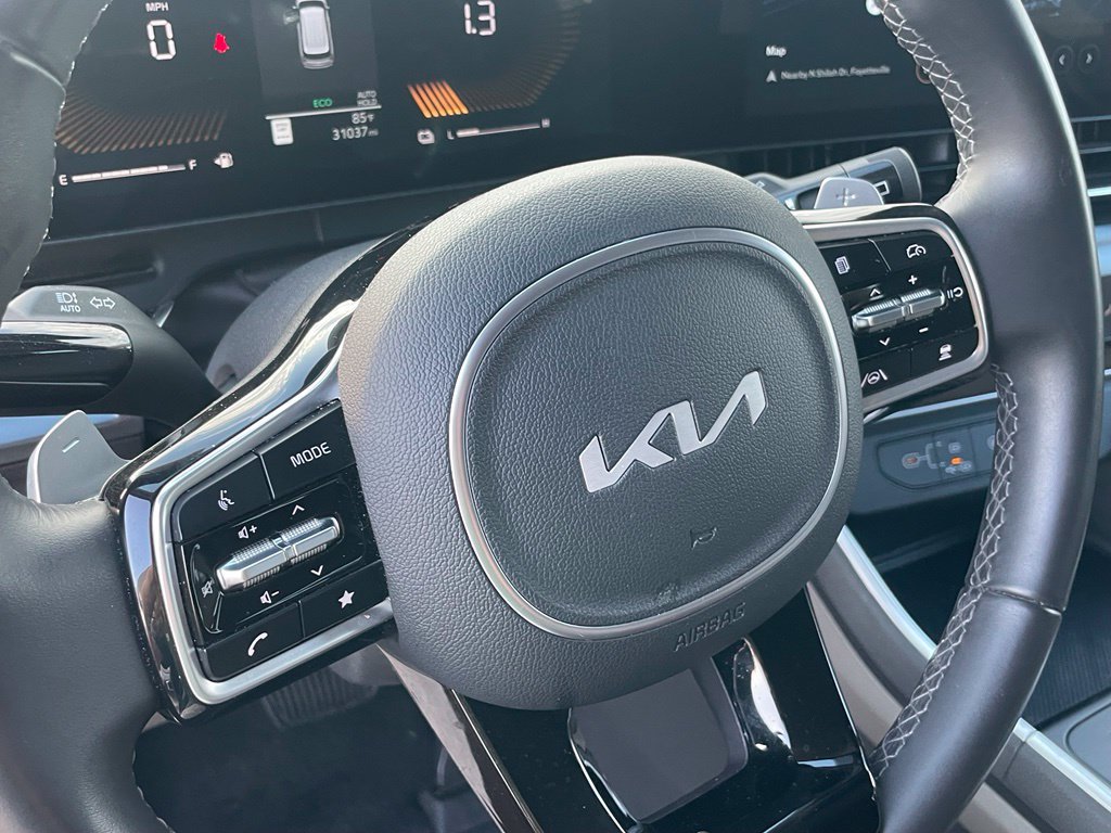 Used 2026 Kia Carnival LXS FWD image 13