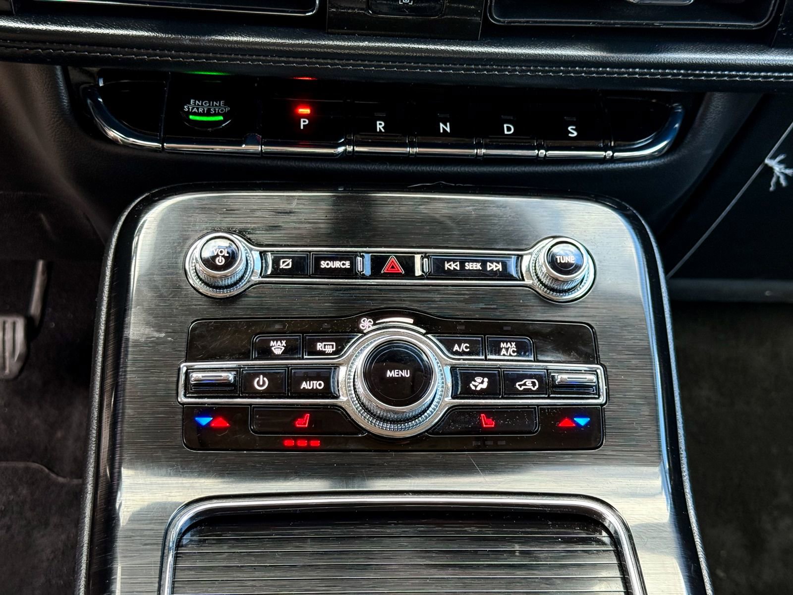 Used 2023 Lincoln Nautilus AWD w/ Premium Package image 26