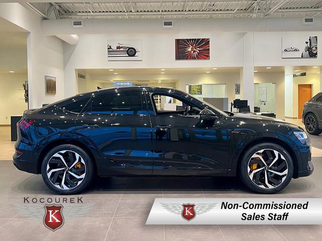 Used 2017 Chrysler Pacifica Touring-L Plus w/ Uconnect Theatre Group FWD image 34