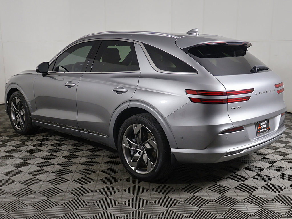 Used 2025 Genesis Electrified GV70 AWD/4WD image 11