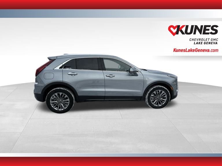 Used 2025 Cadillac XT4 Premium Luxury image 3