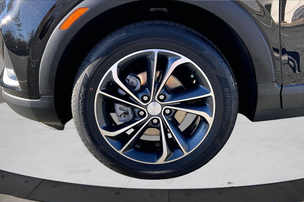 Used 2023 Buick Encore GX Select image 31