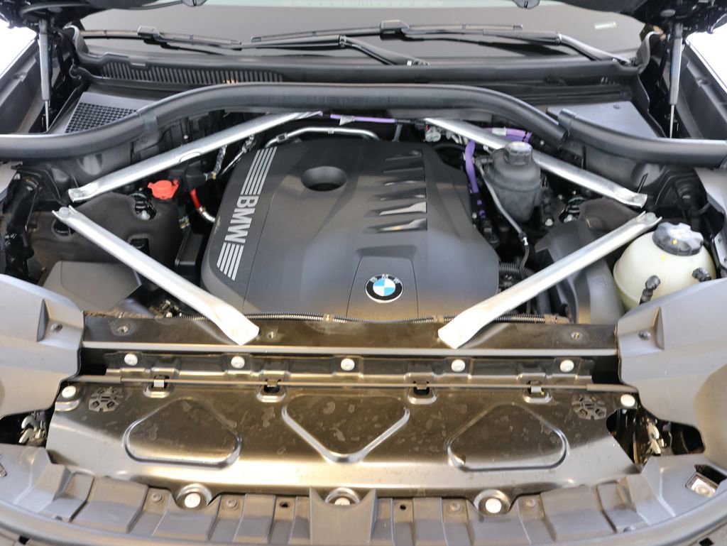 Used 2023 BMW X7 xDrive40i w/ M Sport Package AWD/4WD image 49