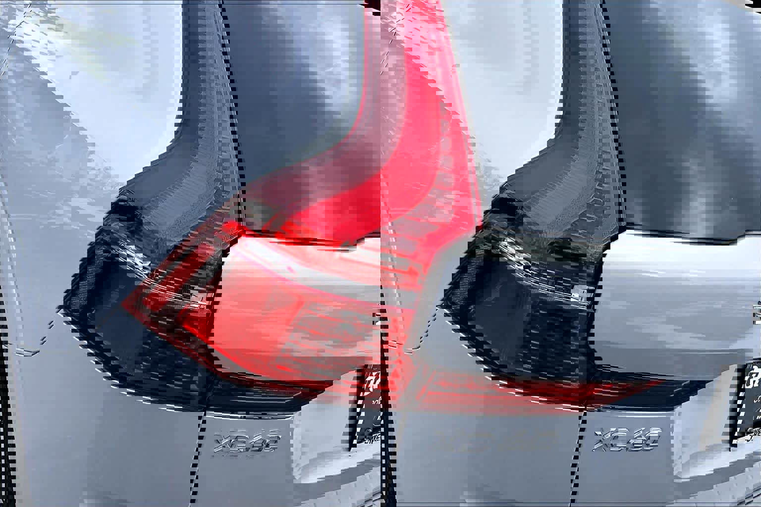 Certified 2023 Volvo XC60 B5 Plus w/ Climate Package image 27