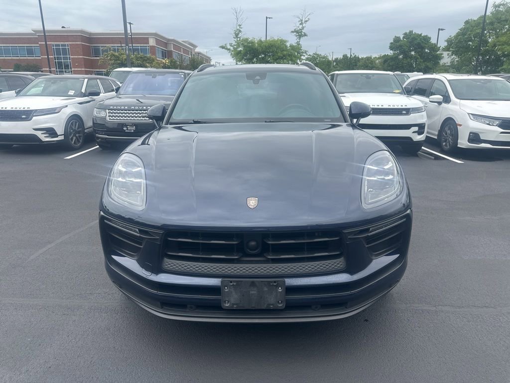 Used 2023 Porsche Macan AWD/4WD image 2