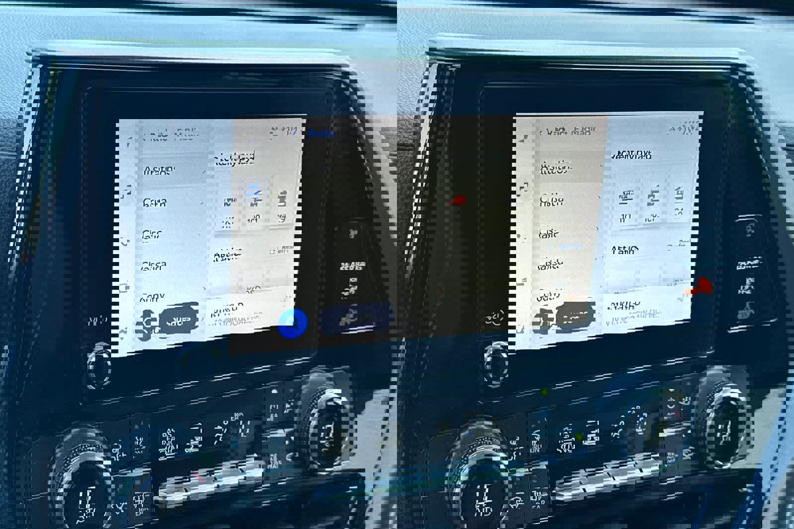 Certified 2023 Toyota Highlander L image 21