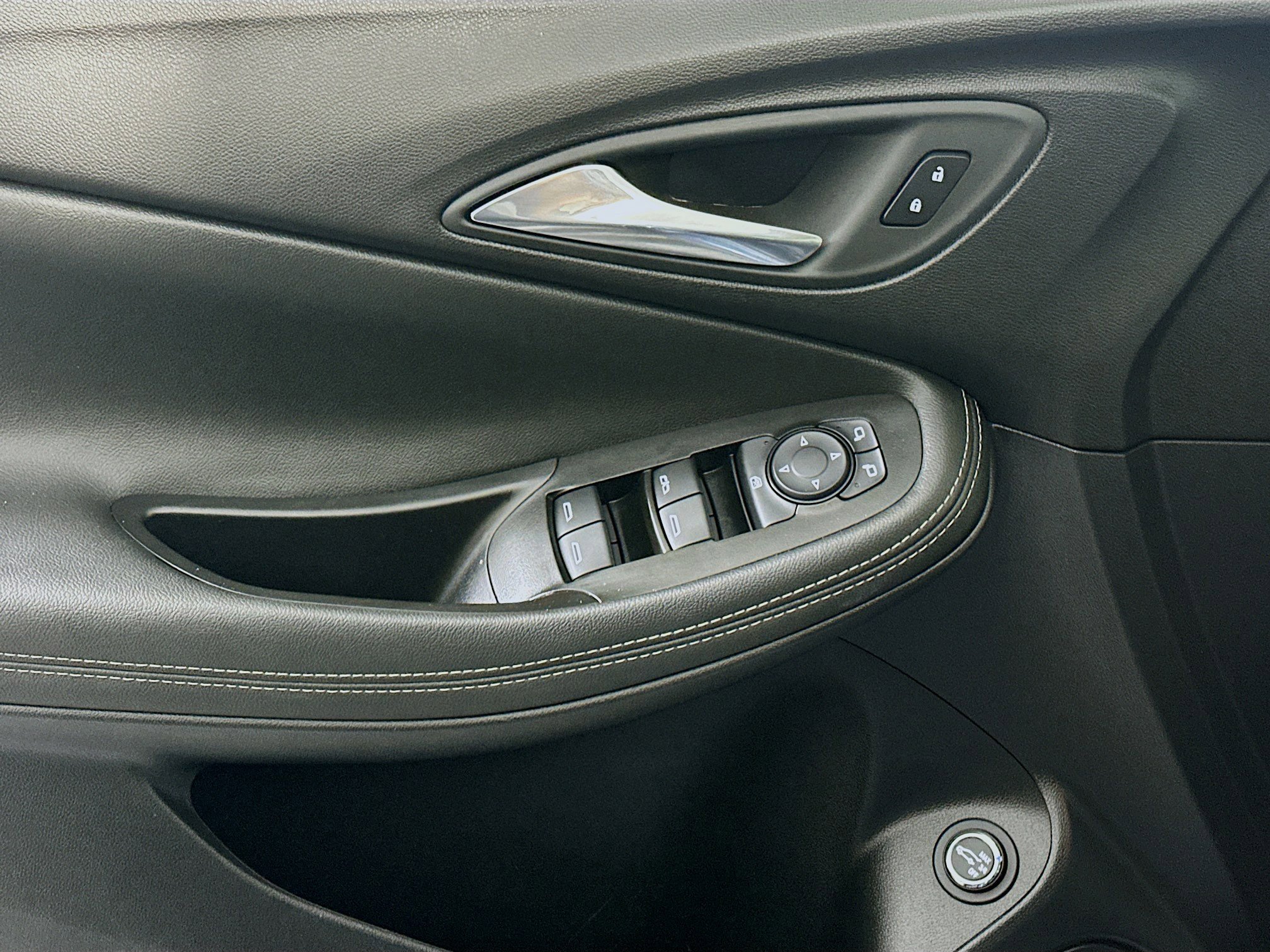 Used 2024 Buick Encore GX Preferred image 15