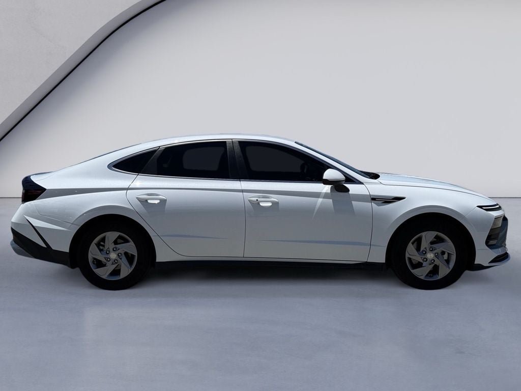 Used 2025 Hyundai Sonata SE FWD image 6
