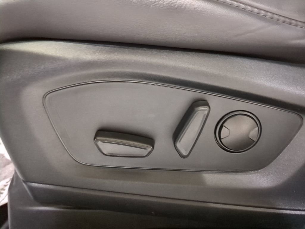 Certified 2023 Ford Explorer XLT w/ Equipment Group 202A image 18