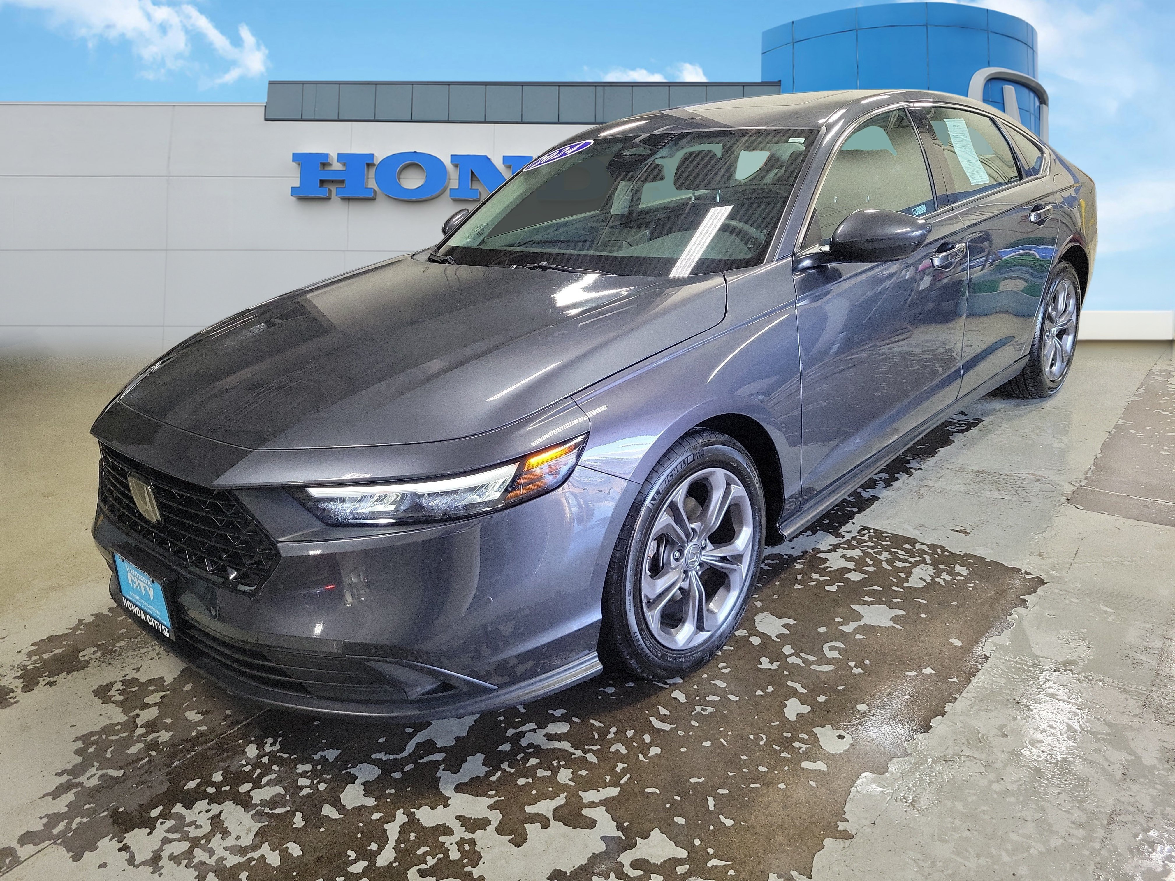Used 2024 Honda Accord EX image 2