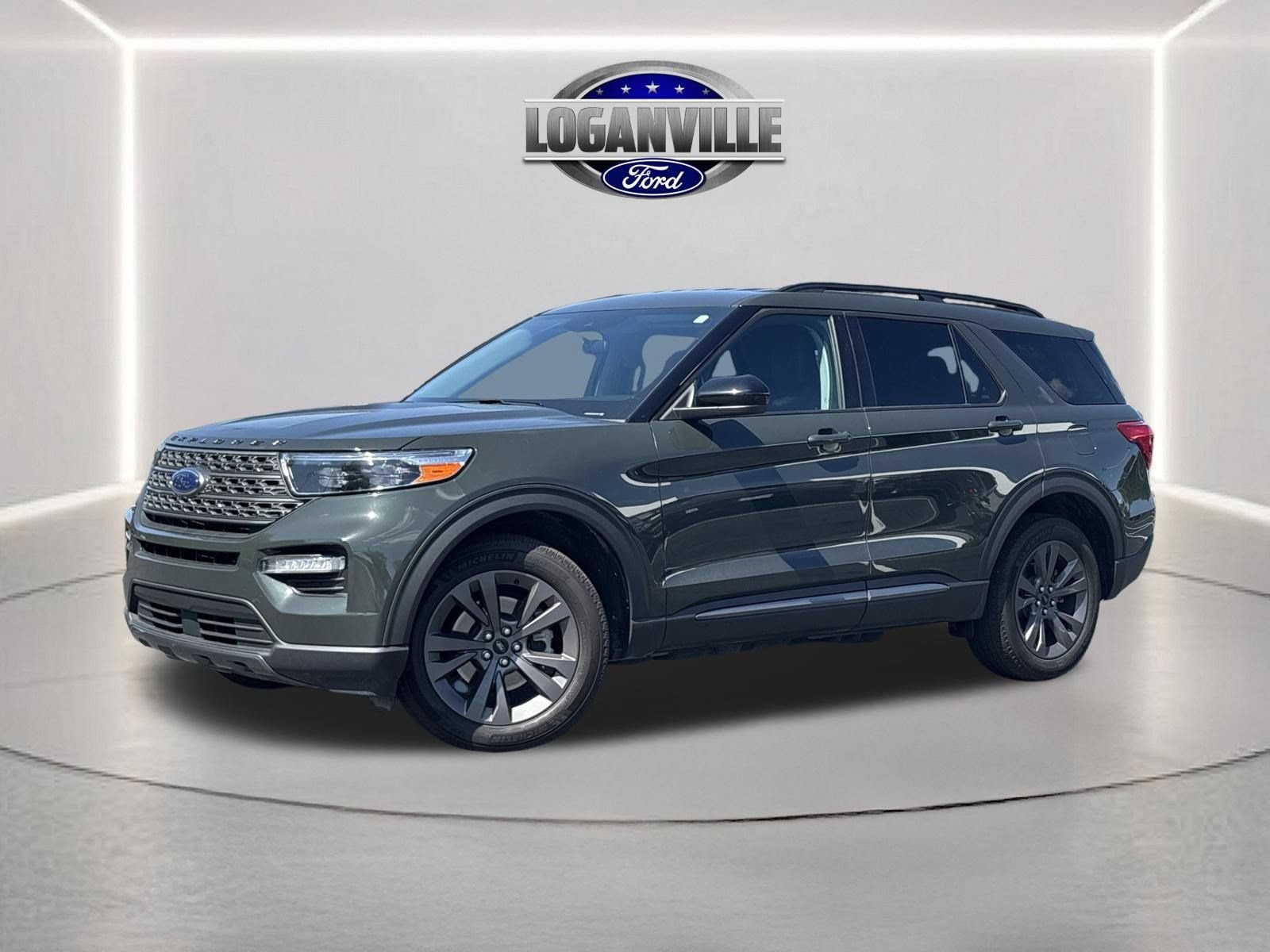 Certified 2024 Ford Explorer XLT w/ Equipment Group 202A