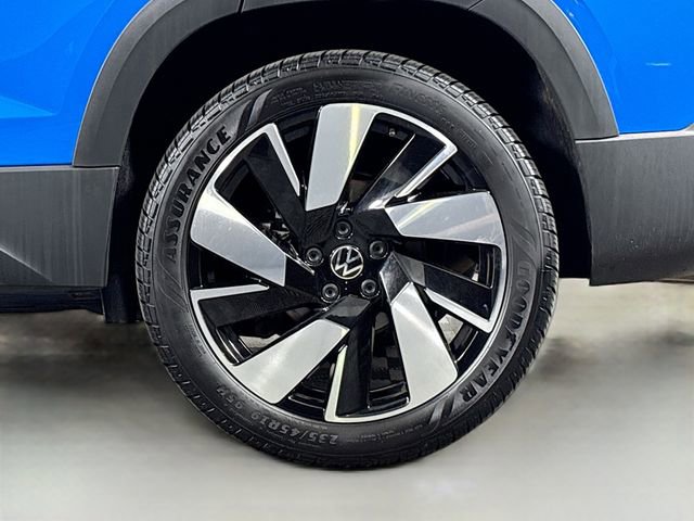 Certified 2024 Volkswagen Taos SEL image 32