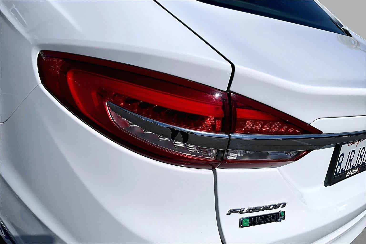 Used 2017 Ford Fusion Energi SE FWD image 27