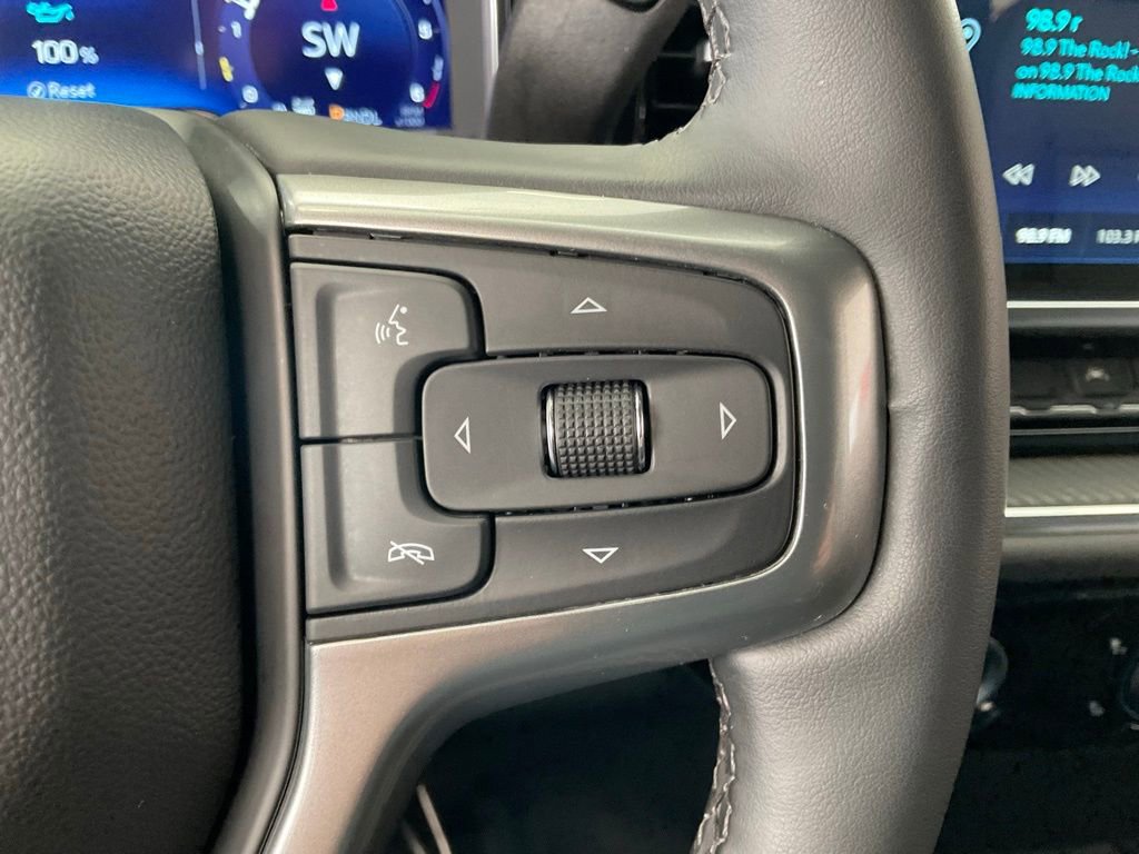 Used 2023 Chevrolet Silverado 1500 LT image 14