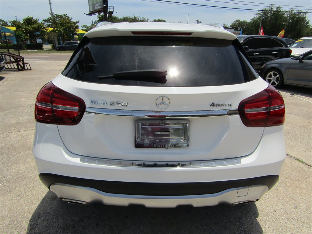 Used 2020 Mercedes-Benz GLA 250 4MATIC image 3