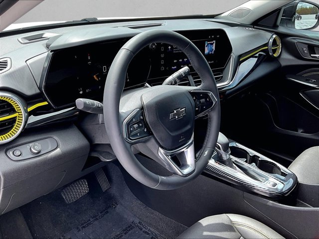 Used 2024 Chevrolet Trax ACTIV w/ Sunroof Package image 14