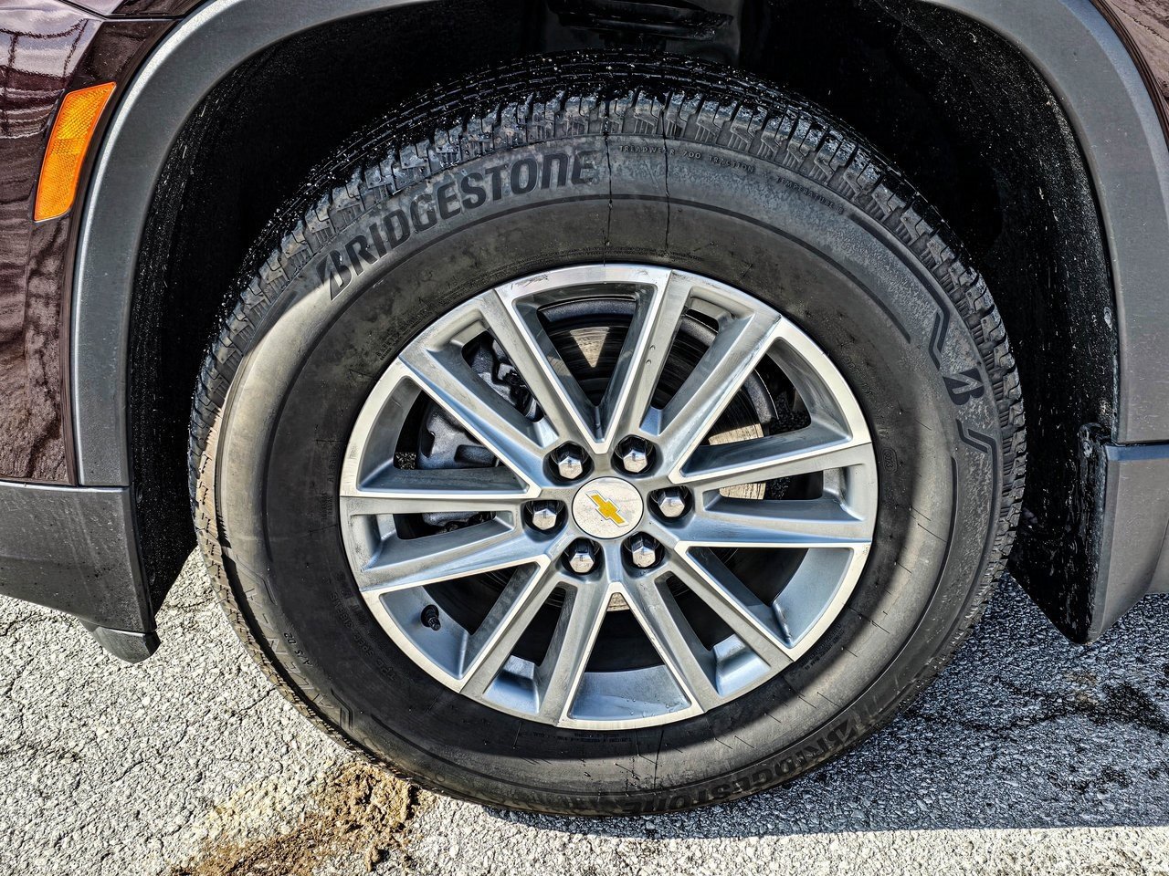 Certified 2023 Chevrolet Traverse LT w/ Rear Camera Mirror Package image 8